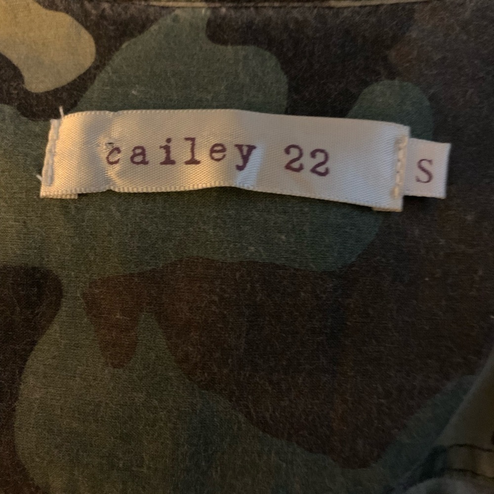 Cailey 22 Women Shirt, Size Small, Camo 100% cotton​​​​​​​​​​​​​​​​​​​​​​​​​​​ - Picture 3 of 7